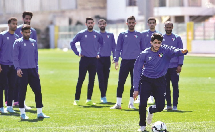 الأزرق يكثف تدريباته قبل مواجهة مالطا