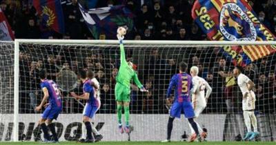 برشلونة يتأهّب لملاقاة غلطة سراي في إياب ثمن النهائي