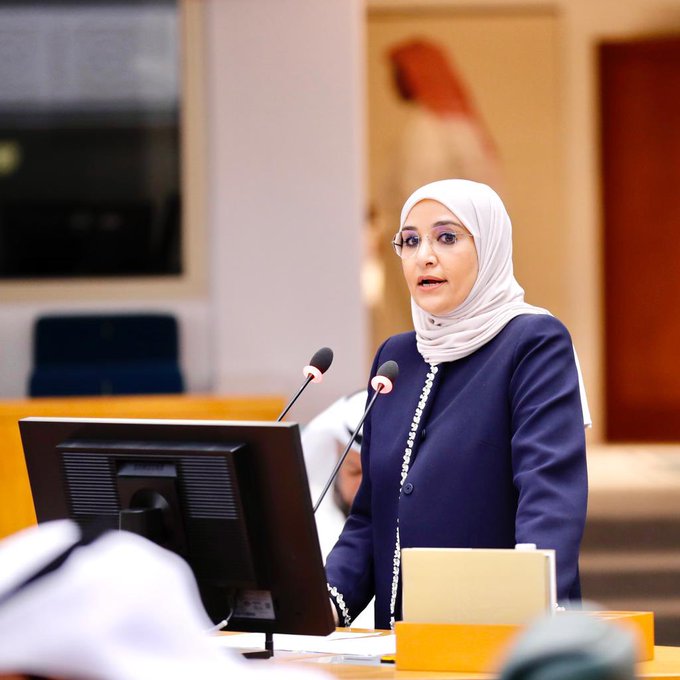 مريم العقيل: نريد أن يشعر المواطن بتقديم خدمات حكومية مميزة وفق سياسات ثابتة غير قابلة للتعديل