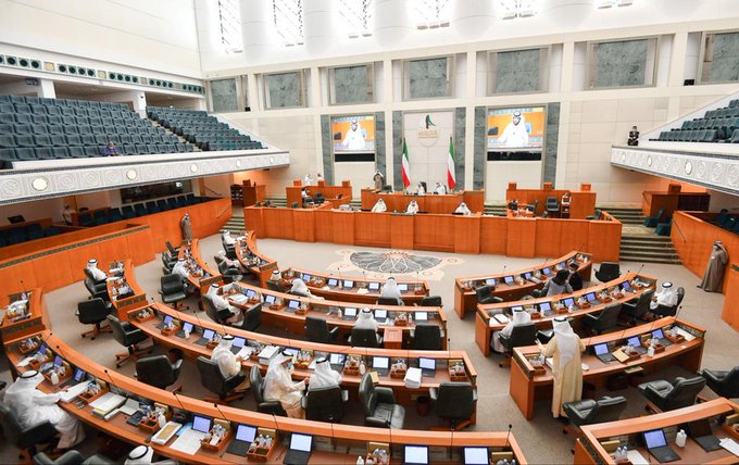 #مجلس_الأمة يوافق على توصية نيابية للحكومة بأن تكون الـ 3 آلاف دينار بمعزل عن قانون #التأمينات.. ويعيد التقرير إلى اللجان المختصة لمزيد من الدراسة