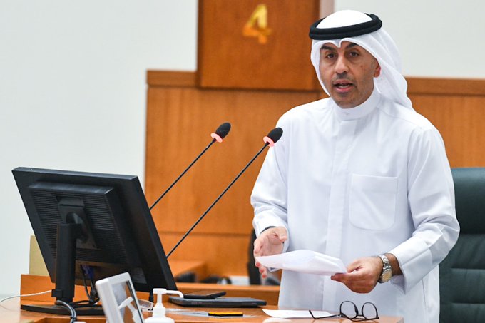 وزير الأشغال: سأتابع موضوع طريق الوفرة بنفسي وقمت بتدوين الملاحظات