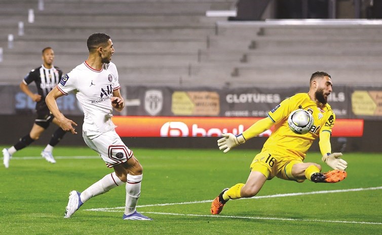 البايرن للحسم أمام دورتموند.. ومرسيليا يؤجل تتويج باريس