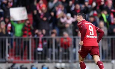 ليفاندوفسكي يعيد الفارق بين بايرن ودورتموند إلى 9 نقاط
