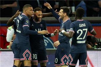 باريس سان جيرمان يهزم مرسيليا ويقترب من لقب الدوري الفرنسي