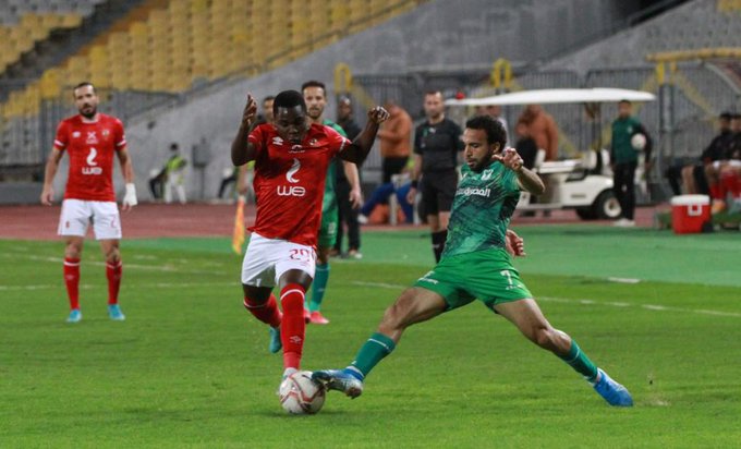 الدوري المصري.. الأهلي يتعثر أمام المصري و الزمالك يهزم المقاصة ويشعل صراع الصدارة