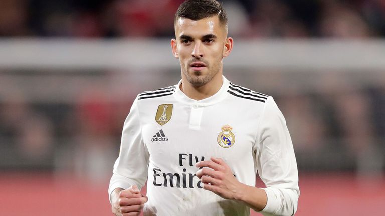 أنشيلوتي يبلغ سيبايوس بمصيره مع ريال مدريد