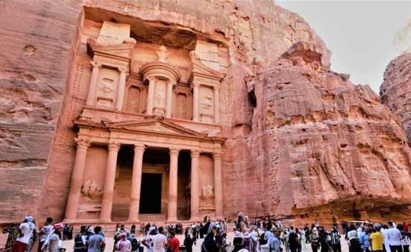 الأردن : 1.213 مليار دولار عائدات قطاع السياحة خلال الثلث الأول