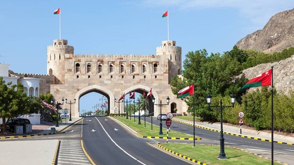 سلطنة عمان ترفع جميع التدابير والإجراءات الاحترازية المتعلقة بمكافحة كورونا