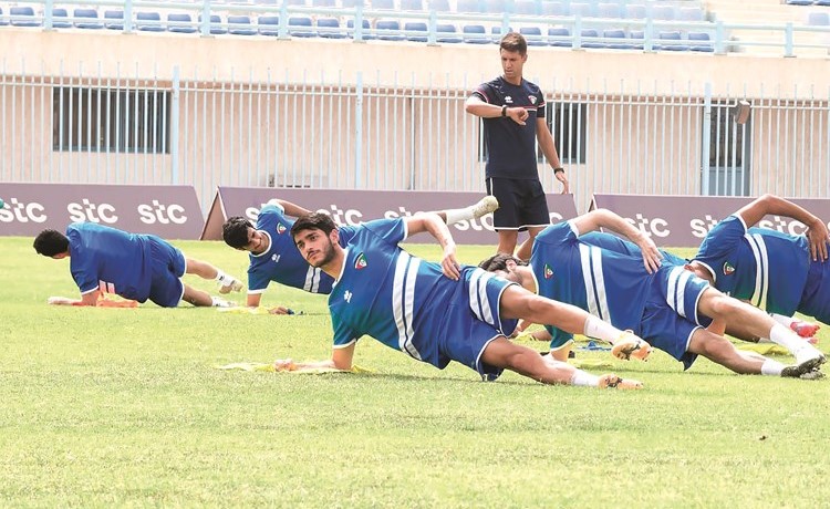 «الأولمبي» يضم دشتي والشمري ويغادر إلى أوزبكستان غداً