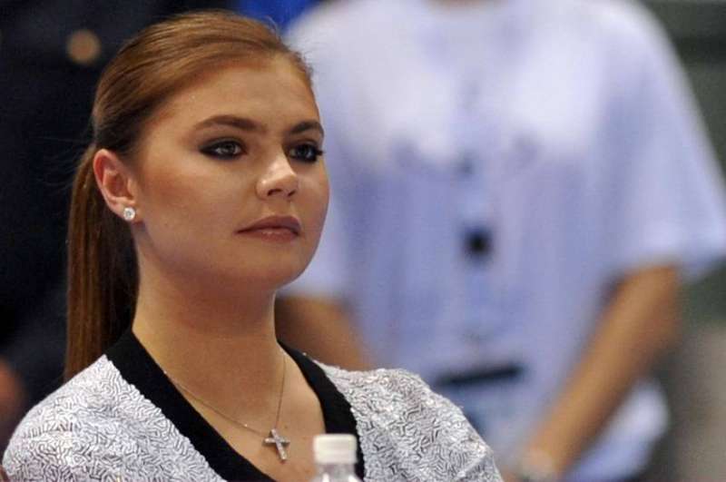 بروكسل تنظر في إدراج لاعبة الجمباز الروسية السابقة كاباييفا على لائحة العقوبات