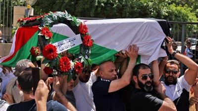 شرطة الاحتلال: أحد جنودنا قد يكون من أطلق النار على شيرين أبو عاقلة