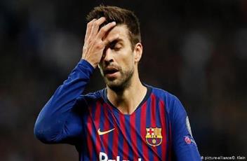 برشلونة يحاول إقناع بيكيه بالاعتزال توفيرًا للنفقات