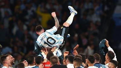 مارتينيز: حينما يتحدث ميسي.. يصمت رئيس الأرجنتين
