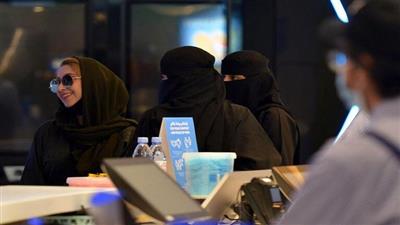 السعودية تلغي إلزامية تغطية شعر المرأة في البطاقة