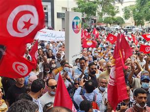 تونس: إضراب القطاع العام للمطالبة بالزيادة في الأجور