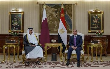 السيسي يستقبل أمير قطر في القاهرة لأول مرة منذ عام 2015