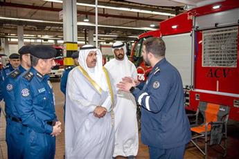 وزير الداخلية يشيد بجهود الكوادر الوطنية في قطاع الشؤون الهندسية بالإطفاء