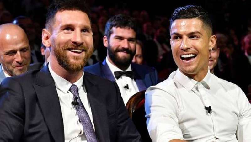 باريس سان جيرمان قد يجمع رونالدو بـ ميسي