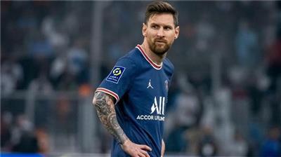 ميسي يهدد بالرحيل عن باريس سان جيرمان