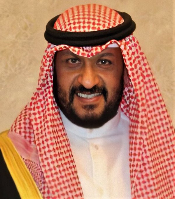 عاجل – وزير الدفاع وزير الداخلية بالإنابة يوجه برفع سن التسجيل لحملة الشهادة الجامعية بكلية علي الصباح العسكرية لـ 30 عاماً