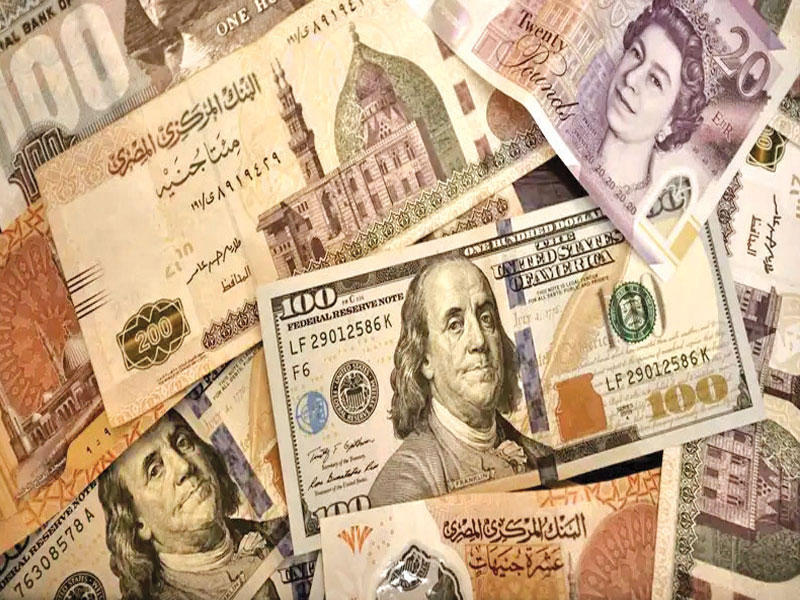 هل بدأ «المركزي» المصري رحلة التعويم التدريجي للجنيه؟