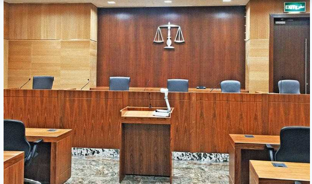 موقف إنساني في أروقة العدالة: قاض كويتي يوقف المحاكمات لإسعاف متهم أصيب بإغماء