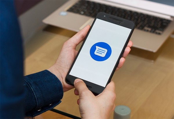 تطبيق رسائل غوغل يحصل على ميزات تهم الملايين