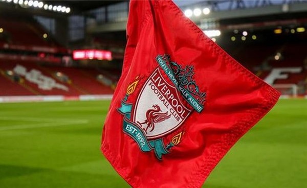 ليفربول يبدأ التفاوض مع أربعة نجوم في يناير المقبل