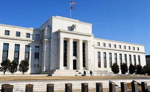 المركزي الأمريكي يميل لرفع الفائدة 75 نقطة أساس لمواجهة التضخم الجامح