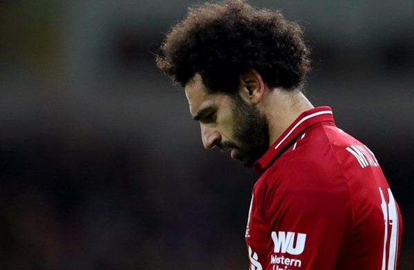 تغريدة محمد صلاح عن الملكة إليزابيث تثير الجدل على مواقع التواصل