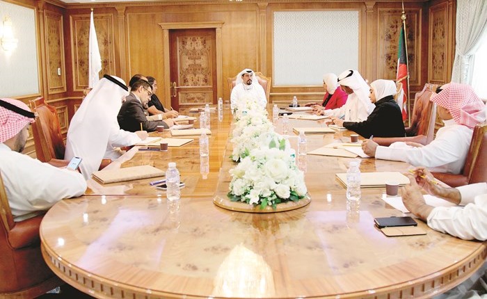 حل أزمة إقامات المحترفين والمدربين بالاتفاق بين «الهيئة» و «القوى العاملة»