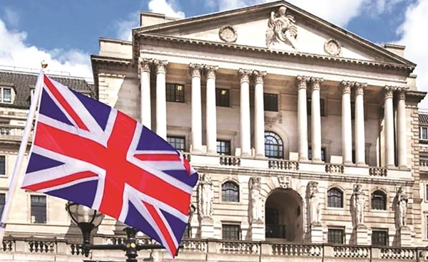 بنك إنجلترا يبدأ خطته لشراء سندات بـ 65 مليار جنيه إسترليني