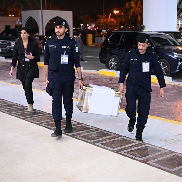 الأمانة العامة تتسلم صناديق الإقتراع لانتخابات “أمة 2022”