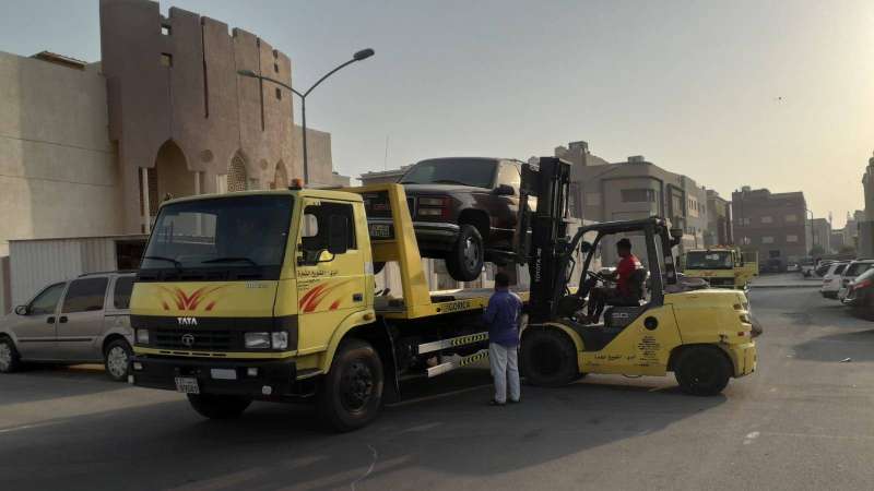 رفع 21 سيارة مهملة في مناطق الدوحة وجابر الأحمد والشويخ الصناعية
