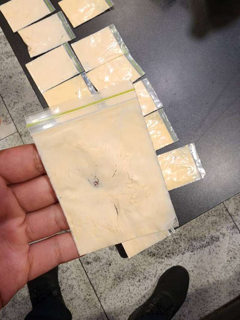 ضبط مسافر باكستاني بهيروين