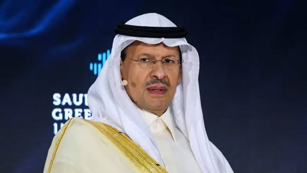 وزير الطاقة السعودي يبحث استقرار سوق النفط مع وزيرين أوروبيين