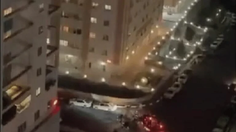 بالفيديو: الأمن الإيراني يطلق النار على نوافذ بنايات يهتف سكانها ضد النظام