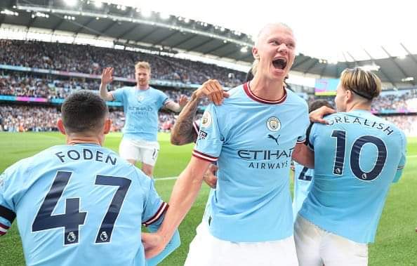 #مانشسترسيتي_مانشستريونايتد مانشستر سيتى يكتسح مانشستر يونايتد في الدوري الإنجليزي
