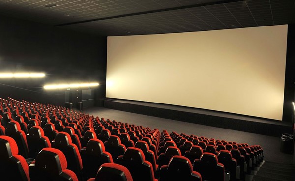 الأفلام الكوميدية شعار السينما المصرية في الشتاء
