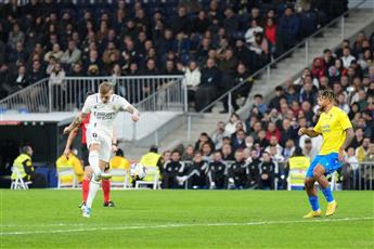 ريال مدريد يستعيد توازنه بفوز صعب على قادش