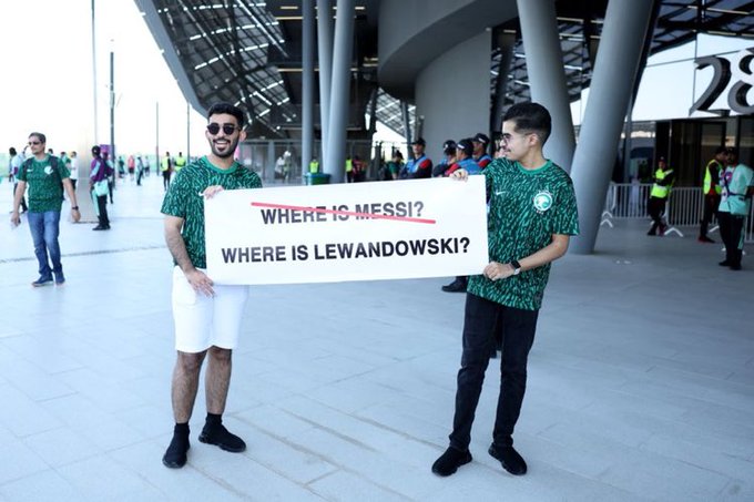 عشاق المنتخب السعودي إلى «المدينة التعليمية» قبل مواجهة #بولندا #كأس_العالم_قطر_2022 #السعودية_بولندا