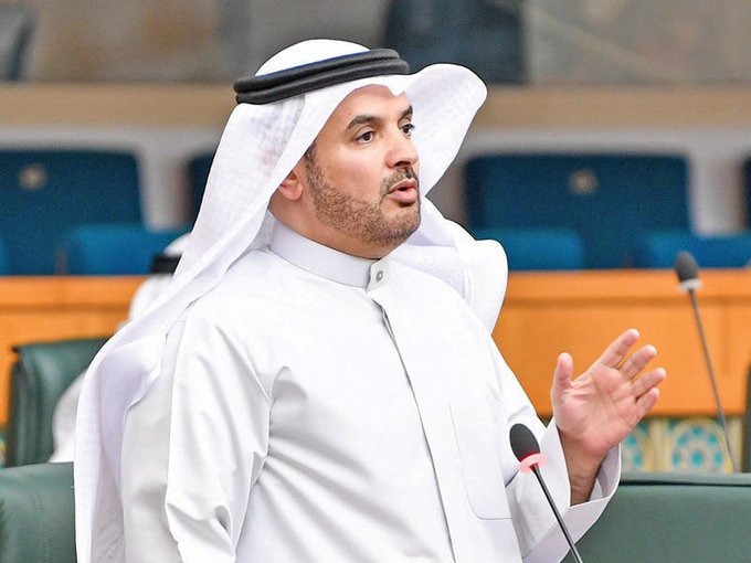 حمدان العازمي: أنا لم أسأل عن أعمال سابقة بل عن قرارات تم اتخاذها من قِبَل الوزيرة