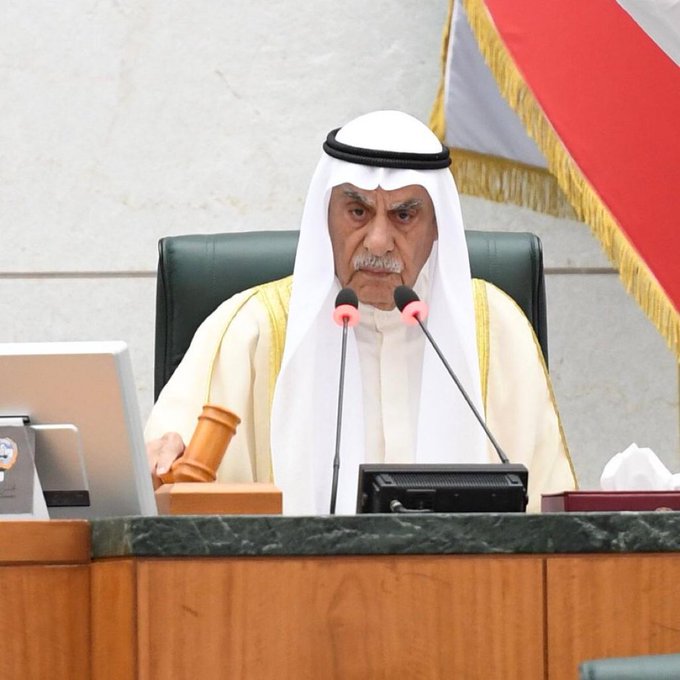 #أحمد_السعدون: لا يوجد أي نائب متحدث معارضًا للاستجواب ولا توجد اقتراحات.. لذا ترفع #الجلسة إلى الغد