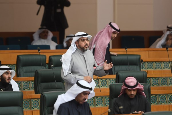 النائب أسامة الشاهين يقترح نشر جميع قرارات مجلس الخدمة في وسائل التواصل الاجتماعي التابعة للديوان