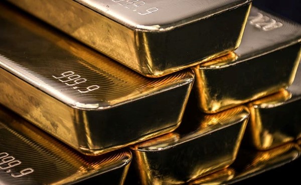 الذهب يفقد بريقه للعام الثاني بفعل ضغوط رفع أسعار الفائدة
