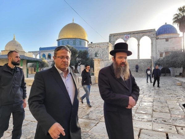 وزير الأمن الداخلي في حكومة الاحتلال الإسرائيلي يقتحم المسجد الأقصى