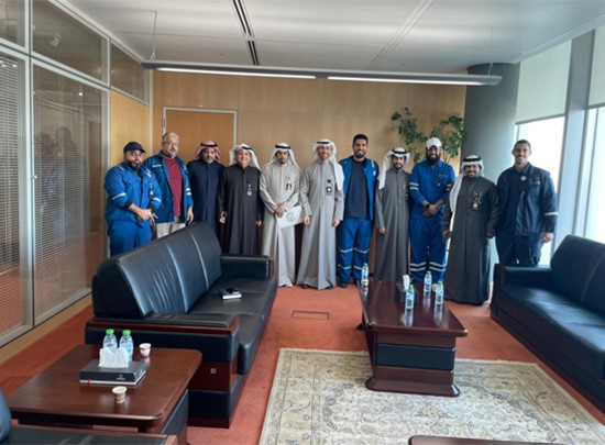 “اتحاد عمال البترول”: تعليق مؤتمر نقابة نفط الكويت واعتصام نقابة “البترول” بعد لقاء الرئيس التنفيذي لمؤسسة البترول