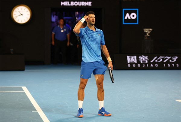 ديوكوڤيتش يتوّج بلقبه العاشر في «أستراليا المفتوحة» ويعادل رقم نادال