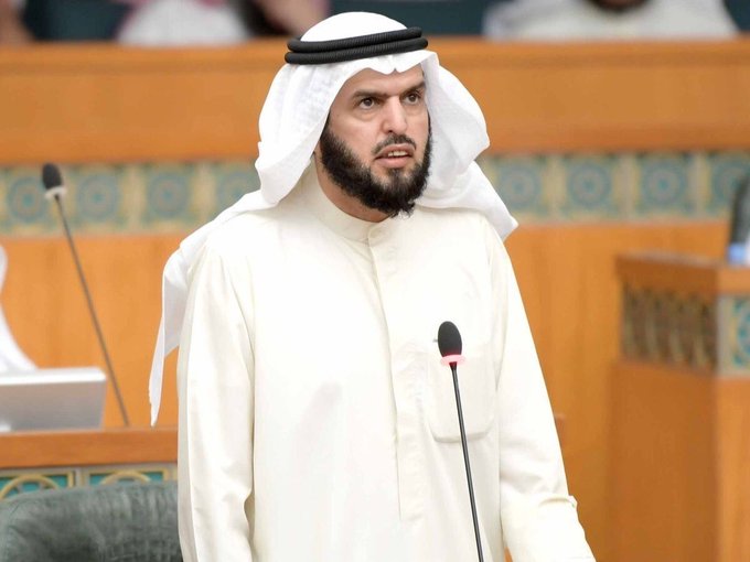 عادل الدمخي: كان على الحكومة أن تأتي للمجلس وتطرح وجهة نظرها وهذه رسالة لها حول التعامل مع الاختلافات في المجلس