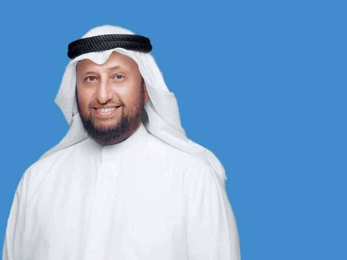 عمار العجمي يتلو بياناً حكومياً: الحكومة أعدّت برنامج عمل محدّد بكلفته المالية وتوافقت مع المجلس على إقرار بعض القوانين إلا أن استعجال بعض القوانين ومنها شراء القروض دون تنسيق معها ولذلك تطلب إعادة التقارير للجان